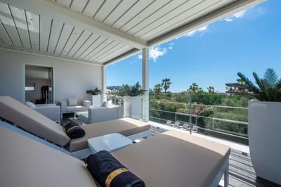 Luxury Villa Photo #6