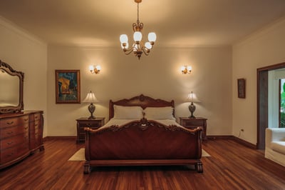 Luxury Villa Photo #31