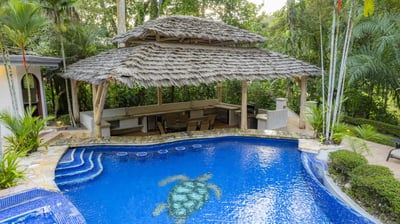 Luxury Villa Photo #6