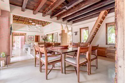 Luxury Villa Photo #22