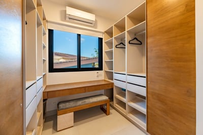 Luxury Villa Photo #25