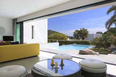 Luxury Villa Photo #15