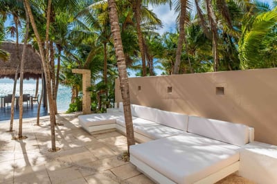 Luxury Villa Photo #8