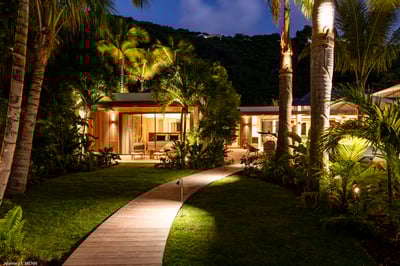 Luxury Villa Photo #25