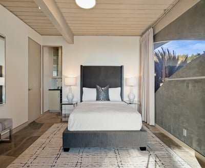Luxury Villa Photo #36