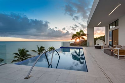 Luxury Villa Photo #13