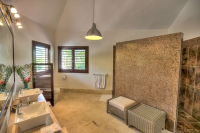 Luxury Villa Photo #33