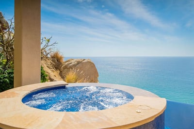 Luxury Villa Photo #6