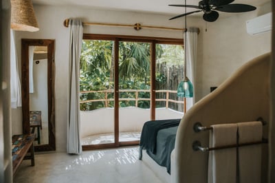Luxury Villa Photo #12