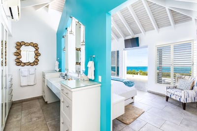 Luxury Villa Photo #31