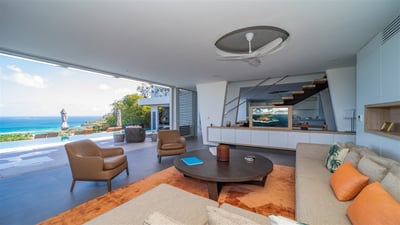 Luxury Villa Photo #18