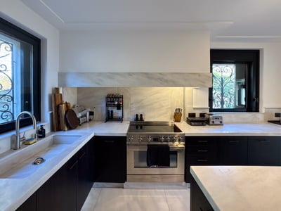 Luxury Villa Photo #43