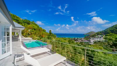 Luxury Villa Photo #3