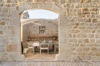 Luxury Villa Photo #13