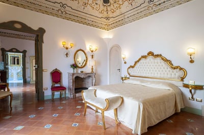 Luxury Villa Photo #37