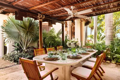 Luxury Villa Photo #9