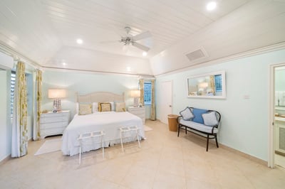 Luxury Villa Photo #36