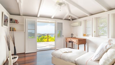 Luxury Villa Photo #38