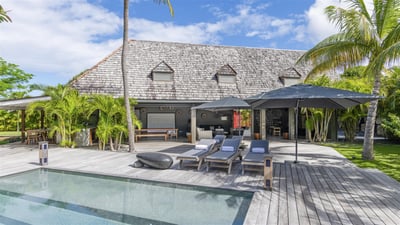 Luxury Villa Photo #2