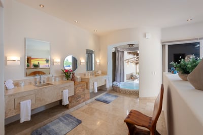 Luxury Villa Photo #42