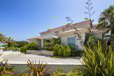 Luxury Villa Photo #9