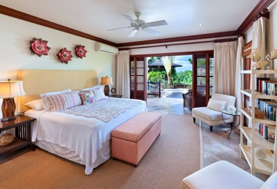 Luxury Villa Photo #16