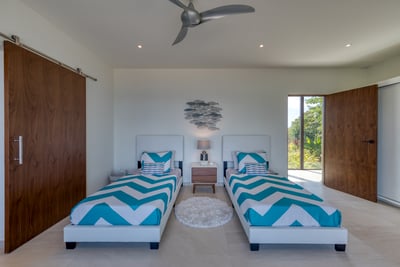 Luxury Villa Photo #42