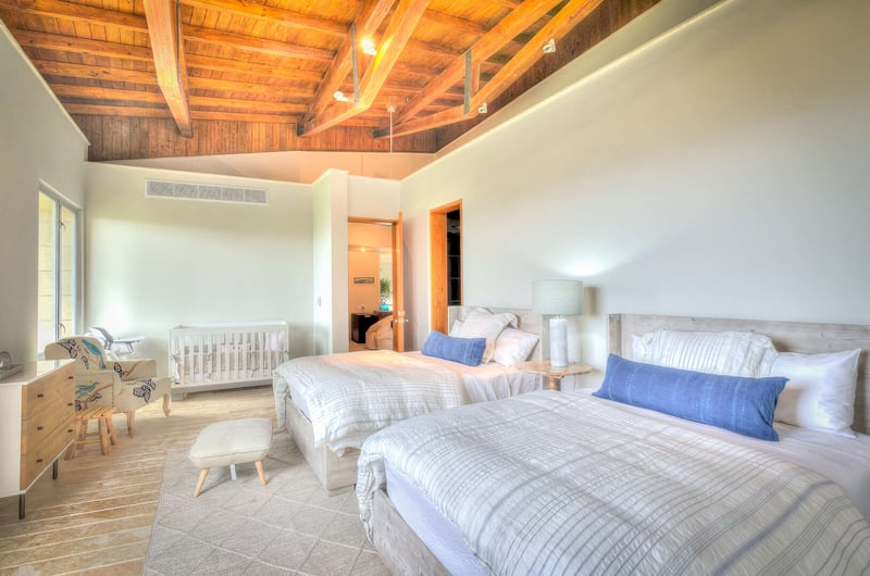 Las Iguanas 47 | Oceania