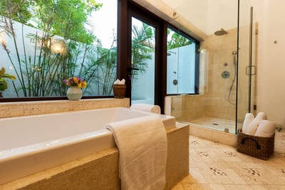 Luxury Villa Photo #31