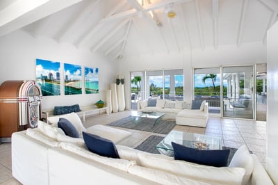 Luxury Villa Photo #14