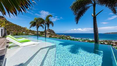 Luxury Villa Photo #2