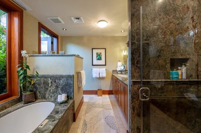 Luxury Villa Photo #28