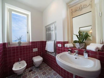 Luxury Villa Photo #25