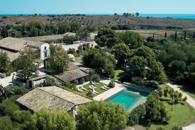 Luxury Villa Photo #3