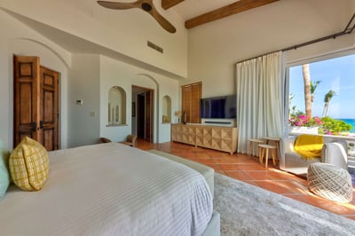 Luxury Villa Photo #47