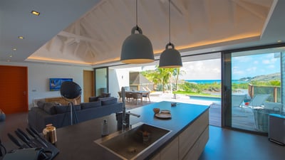 Kitchen & Dining Area