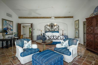 Luxury Villa Photo #21