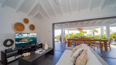 Luxury Villa Photo #26