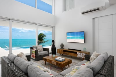 Luxury Villa Photo #11