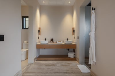 Luxury Villa Photo #26