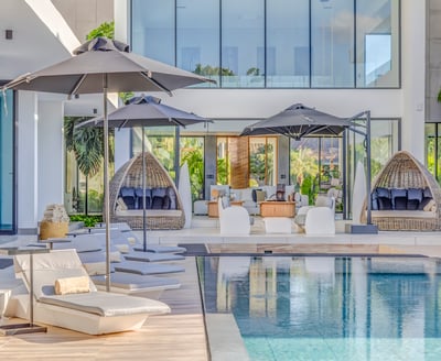 Luxury Villa Photo #3