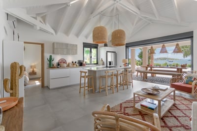 Luxury Villa Photo #10