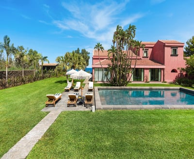 Luxury Villa Photo #2