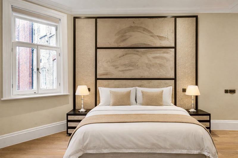 The Knightsbridge