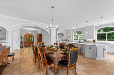 Luxury Villa Photo #15