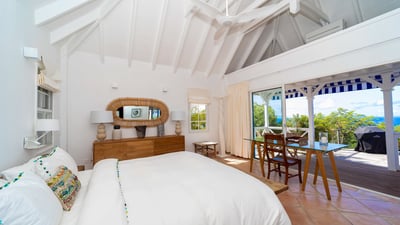 Luxury Villa Photo #36