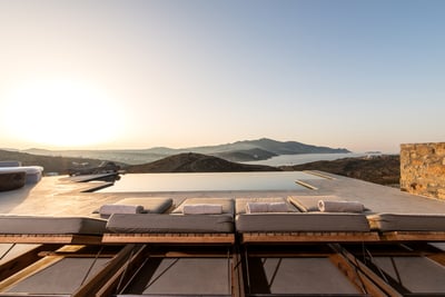 Luxury Villa Photo #3