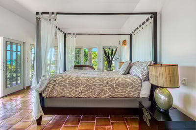 Luxury Villa Photo #28