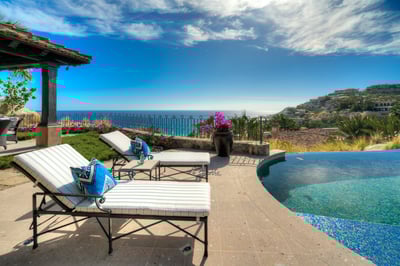 Luxury Villa Photo #3