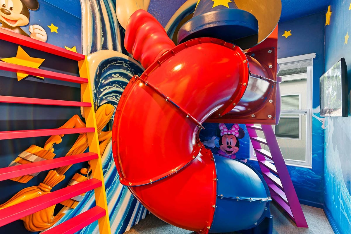 Space Land at Villatel Village Solterra